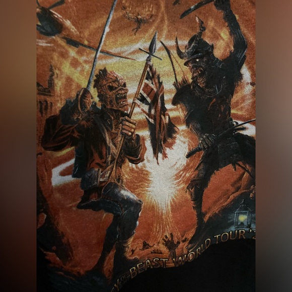 Iron Maiden Legacy of the Beast World Tour 22’ t shirt size large - Picture 3 of 7